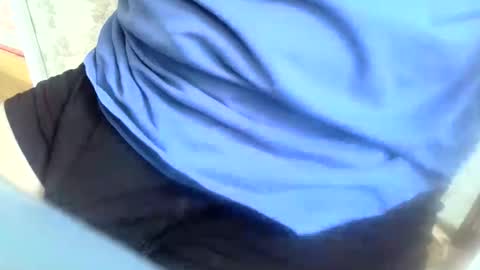 Snapshot of gazjones231 chatting on 09/15/25, 04:18 gazjones231 online show from 09/15/25, 04:18