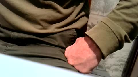 gazjones231 online show from 11/22/25, 12:04