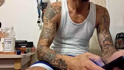 Snapshot of gboat55 chatting on 10/28/25, 05:44 gboat55 online show from 10/28/25, 05:44