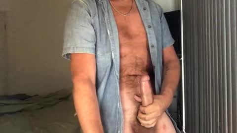 Snapshot of gcsurfer81 chatting on 12/11/24, 04:28 gcsurfer81 online show from 12/11/24, 04:28