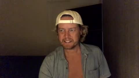 Snapshot of gcsurfer81 chatting on 01/13/25, 08:37 gcsurfer81 online show from 01/13/25, 08:37