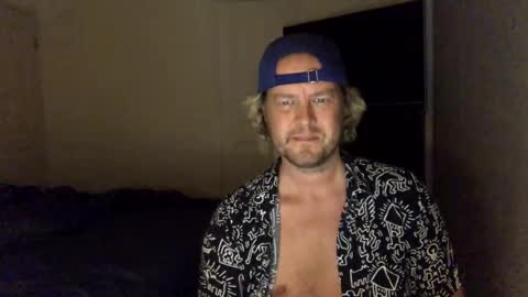 Snapshot of gcsurfer81 chatting on 02/05/25, 08:54 gcsurfer81 online show from 02/05/25, 08:54