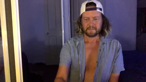 Snapshot of gcsurfer81 chatting on 12/20/25, 09:16 gcsurfer81 online show from 12/20/25, 09:16