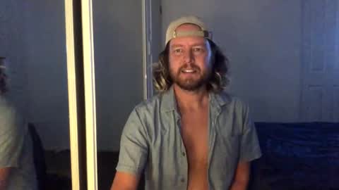 Snapshot of gcsurfer81 chatting on 12/21/25, 10:00 gcsurfer81 online show from 12/21/25, 10:00