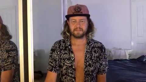 Snapshot of gcsurfer81 chatting on 01/15/26, 08:19 gcsurfer81 online show from 01/15/26, 08:19