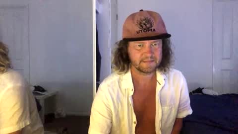 Snapshot of gcsurfer81 chatting on 02/20/26, 05:15 gcsurfer81 online show from 02/20/26, 05:15