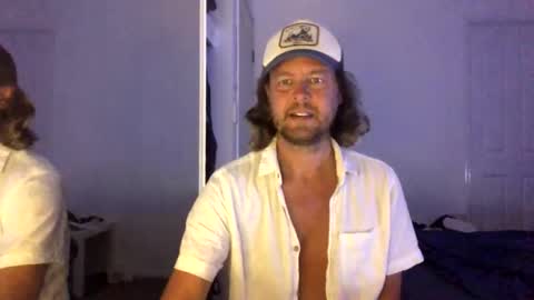 Snapshot of gcsurfer81 chatting on 02/23/26, 08:33 gcsurfer81 online show from 02/23/26, 08:33