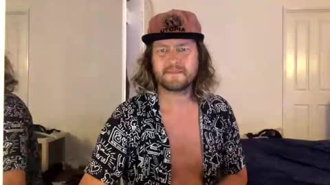 Snapshot of gcsurfer81 chatting on 03/06/26, 09:06 gcsurfer81 online show from 03/06/26, 09:06