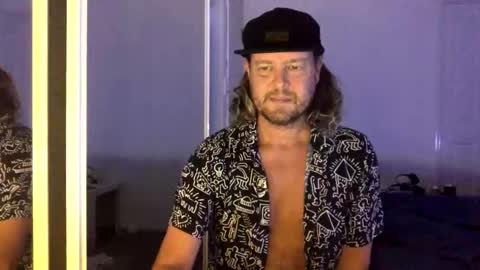 Snapshot of gcsurfer81 chatting on 03/18/26, 08:17 gcsurfer81 online show from 03/18/26, 08:17