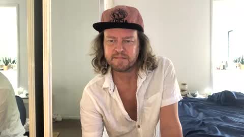 Snapshot of gcsurfer81 chatting on 03/26/26, 10:26 gcsurfer81 online show from 03/26/26, 10:26