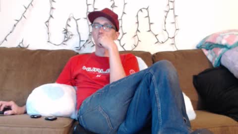 Snapshot of gdanch chatting on 11/28/25, 08:55 G online show from 11/28/25, 08:55