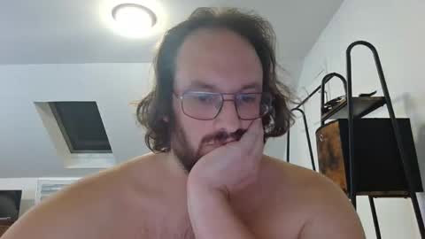 Snapshot of geebonkingcock chatting on 10/26/25, 03:56 Girthy online show from 10/26/25, 03:56
