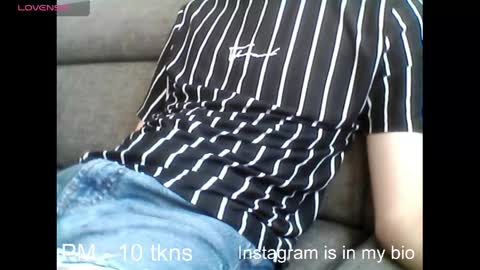 Snapshot of geil123569551 chatting on 05/22/26, 02:22 geil123569551 online show from 05/22/26, 02:22