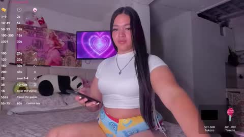 Snapshot of gemagranadoss_ chatting on 10/18/25, 12:57 online show from 10/18/25, 12:57