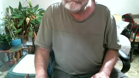 geminiguy1954 online show from 09/18/25, 04:03