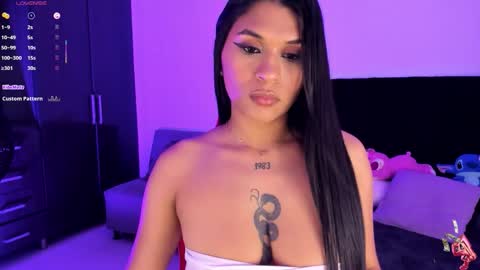 Snapshot of gemma_rose_ chatting on 11/12/25, 09:25 online show from 11/12/25, 09:25