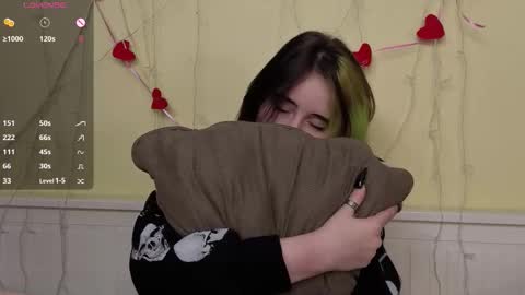 Ilona online show from 10/17/25, 06:32