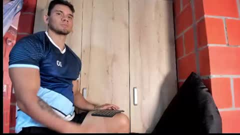 Snapshot of gendersonfit chatting on 07/10/26, 09:06 gendersonfit online show from 07/10/26, 09:06