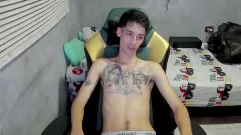 Snapshot of gendo_05 chatting on 12/17/25, 11:33 GENDO online show from 12/17/25, 11:33