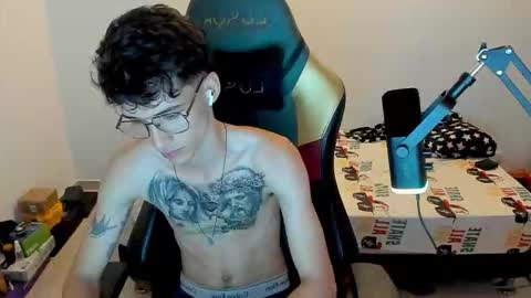 Snapshot of gendo_05 chatting on 02/11/26, 07:02 GENDO online show from 02/11/26, 07:02