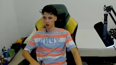 Snapshot of gendo_05 chatting on 02/19/26, 11:23 GENDO online show from 02/19/26, 11:23