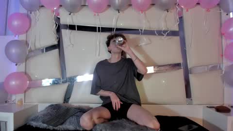 Genesis online show from 10/31/25, 10:33