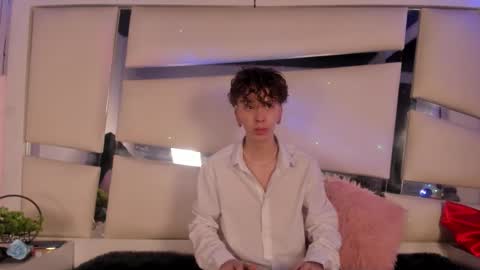 Genesis online show from 12/05/25, 04:54