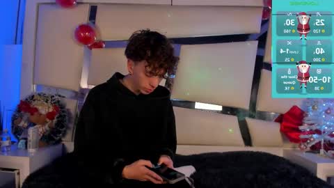 Snapshot of genesis_ask chatting on 12/17/25, 04:18 Genesis online show from 12/17/25, 04:18