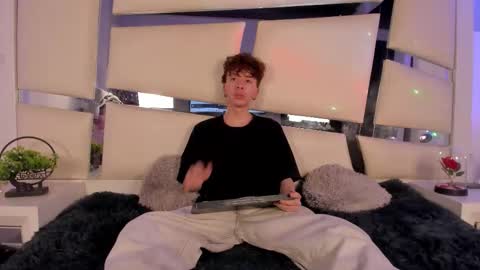 Snapshot of genesis_ask chatting on 01/09/26, 04:48 Genesis online show from 01/09/26, 04:48