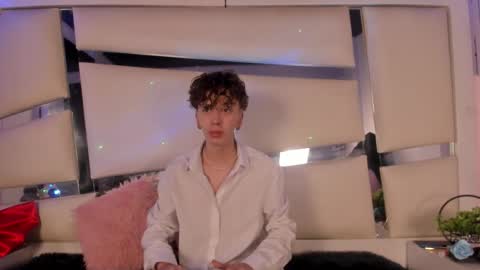 Snapshot of genesis_js chatting on 12/05/25, 04:54 genesis_js online show from 12/05/25, 04:54