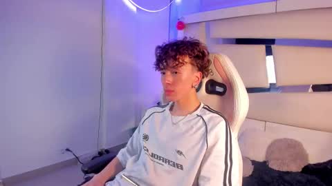 Snapshot of genesis_js chatting on 01/15/26, 04:06 genesis_js online show from 01/15/26, 04:06