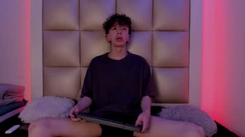 Snapshot of genesis_js chatting on 02/12/26, 05:02 genesis_js online show from 02/12/26, 05:02