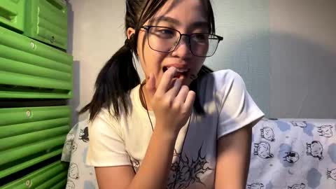 Snapshot of genesistresvant chatting on 02/01/26, 01:31 Yuki online show from 02/01/26, 01:31