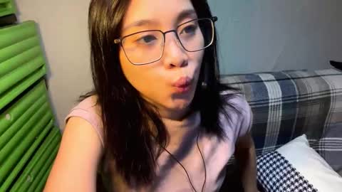 Snapshot of genesistresvant chatting on 02/23/26, 01:30 Yuki online show from 02/23/26, 01:30