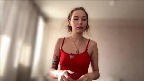 Snapshot of geneviveseay chatting on 09/30/25, 08:19 Emmi online show from 09/30/25, 08:19