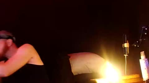 Snapshot of genitalwars chatting on 01/07/26, 11:18 genitalwars online show from 01/07/26, 11:18