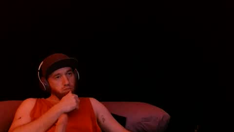 Snapshot of genitalwars chatting on 01/08/26, 06:32 genitalwars online show from 01/08/26, 06:32