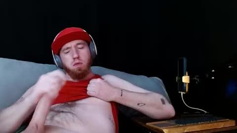 Snapshot of genitalwars chatting on 01/13/26, 01:11 genitalwars online show from 01/13/26, 01:11