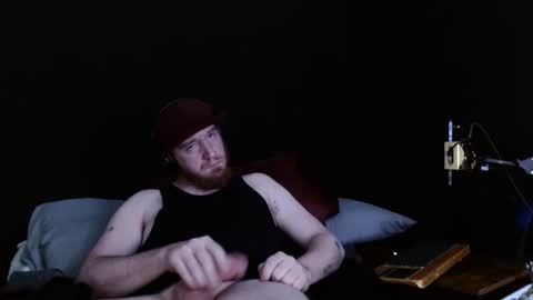 Snapshot of genitalwars chatting on 02/18/26, 02:02 genitalwars online show from 02/18/26, 02:02