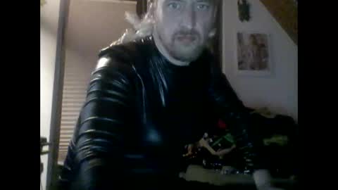 Snapshot of genius1606 chatting on 09/09/25, 01:49 genius1606 online show from 09/09/25, 01:49