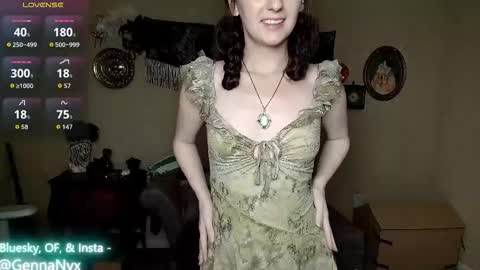 Snapshot of gennanyx chatting on 11/24/25, 07:30 Genna Nyx online show from 11/24/25, 07:30