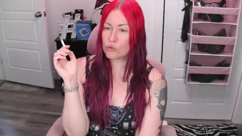 Snapshot of gennyrock chatting on 06/03/26, 02:33 Genny Rock and online show from 06/03/26, 02:33