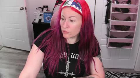 Snapshot of gennyrock chatting on 06/13/26, 12:47 Genny Rock and online show from 06/13/26, 12:47