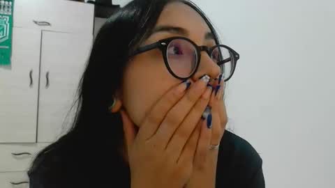 Genoveva online show from 12/19/25, 12:28