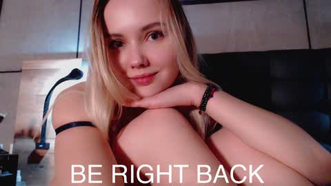 Snapshot of gentleflower23 chatting on 12/30/24, 03:03 Tanya online show from 12/30/24, 03:03