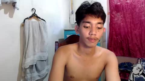 Snapshot of gentlemanlustx chatting on 03/02/26, 07:15 Rayl online show from 03/02/26, 07:15
