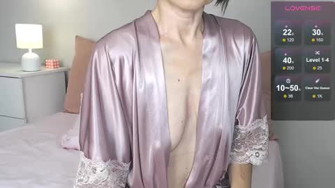 Snapshot of gentlywomen chatting on 11/16/25, 12:33 Elena online show from 11/16/25, 12:33