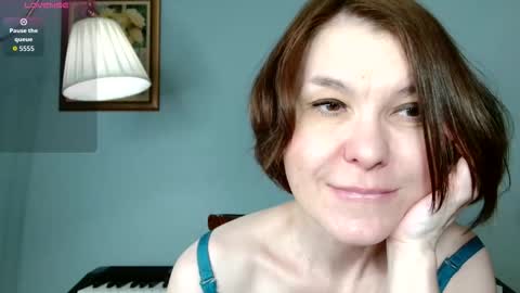 Snapshot of gentlywomen chatting on 03/22/26, 02:09 Elena online show from 03/22/26, 02:09