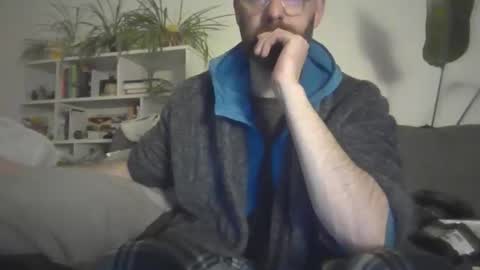 Snapshot of geon2xx chatting on 11/02/25, 02:36 Geon online show from 11/02/25, 02:36