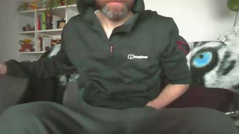 Snapshot of geon2xx chatting on 11/05/25, 07:52 Geon online show from 11/05/25, 07:52